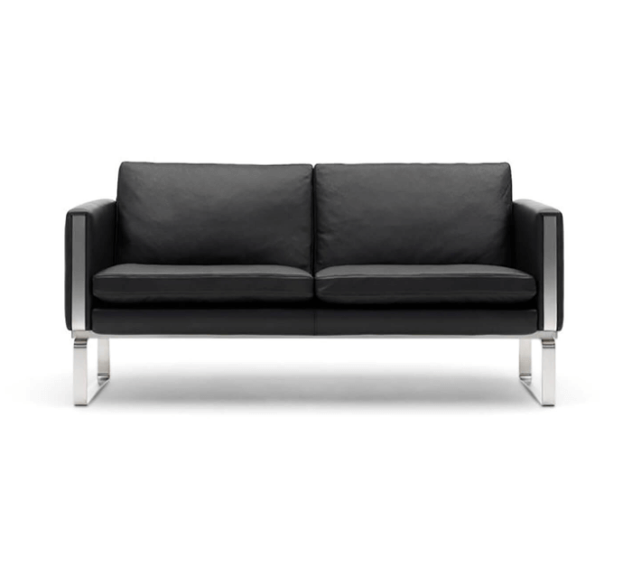 Hans J. Wegner CH102 sofa